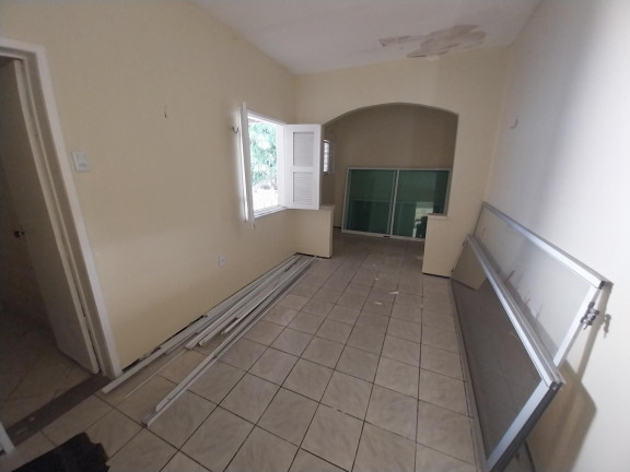 Casa com 4 Quartos à Venda, 400 m² em Joaquim Távora - Fortaleza