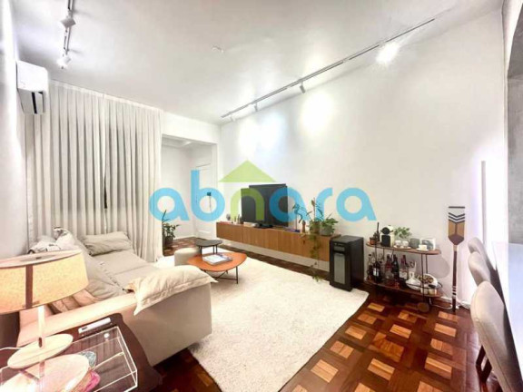 Imagem Apartamento com 2 Quartos à Venda, 70 m² em Copacabana - Rio De Janeiro