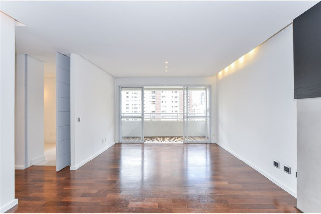 Imagem Apartamento com 3 Quartos à Venda, 235 m² em Vila Suzana - São Paulo