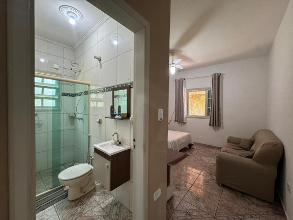 Imagem Imóvel com 3 Quartos à Venda, 1.800 m² em Ana Dias - Peruíbe Imagem Imóvel com 3 Quartos à Venda, 1.800 m² em Ana Dias - Peruíbe