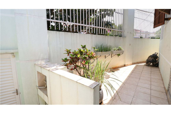 Imagem Casa com 3 Quartos à Venda, 181 m² em Jardim Aeroporto - São Paulo Imagem Casa com 3 Quartos à Venda, 181 m² em Jardim Aeroporto - São Paulo
