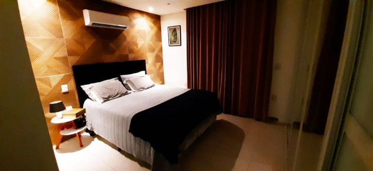 Imagem Imóvel com 2 Quartos à Venda, 130 m² em Centro - Garopaba Imagem Imóvel com 2 Quartos à Venda, 130 m² em Centro - Garopaba