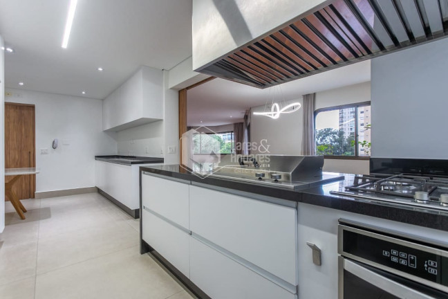 Imagem Apartamento com 3 Quartos à Venda, 195 m² em Campo Belo - São Paulo