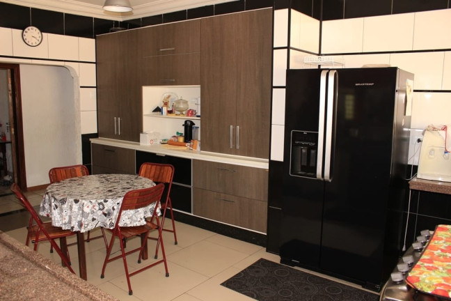 Imagem Casa com 6 Quartos à Venda, 400 m² em Santana - Pindamonhangaba