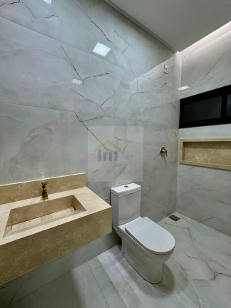 Imagem Casa com 3 Quartos à Venda, 215 m² em Residencial Itália - Goiânia