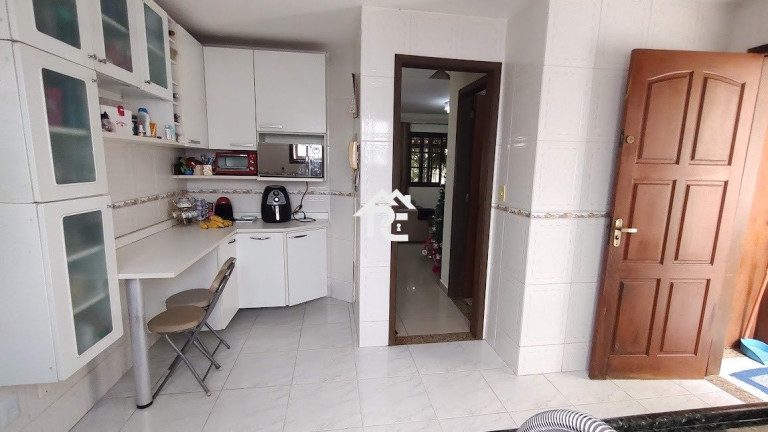 Imagem Casa com 3 Quartos à Venda, 225 m² em Serra Grande - Niterói Imagem Casa com 3 Quartos à Venda, 225 m² em Serra Grande - Niterói