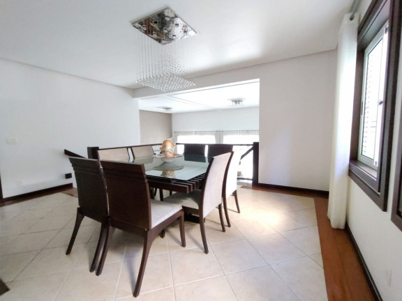 Imagem Casa com 4 Quartos à Venda, 285 m² em Várzea - Teresópolis