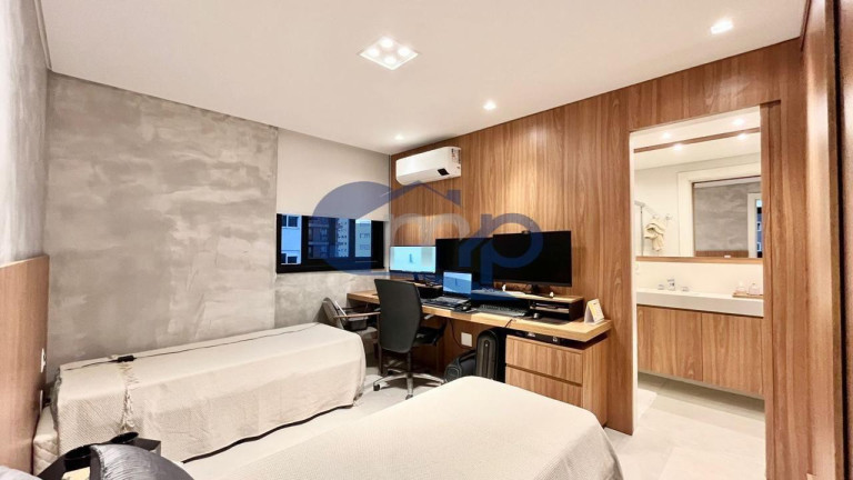 Imagem Apartamento com 4 Quartos à Venda, 215 m² em Predial - Torres Imagem Apartamento com 4 Quartos à Venda, 215 m² em Predial - Torres