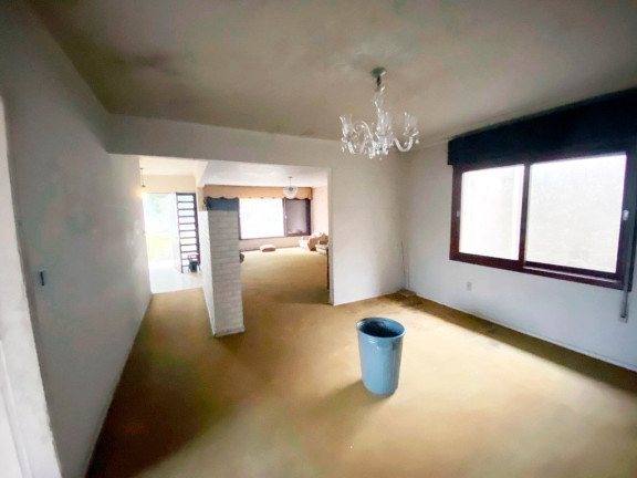 Imagem Casa com 3 Quartos à Venda, 340 m² em Três Figueiras - Porto Alegre