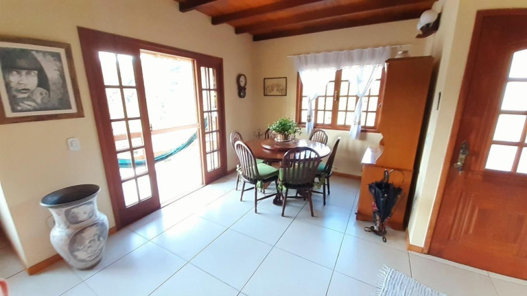 Imagem Casa com 4 Quartos à Venda, 200 m² em Albuquerque - Teresópolis Imagem Casa com 4 Quartos à Venda, 200 m² em Albuquerque - Teresópolis
