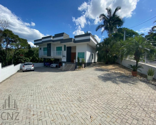Imagem Casa com 3 Quartos à Venda, 1.198 m² em Primeiro De Maio - Brusque Imagem Casa com 3 Quartos à Venda, 1.198 m² em Primeiro De Maio - Brusque