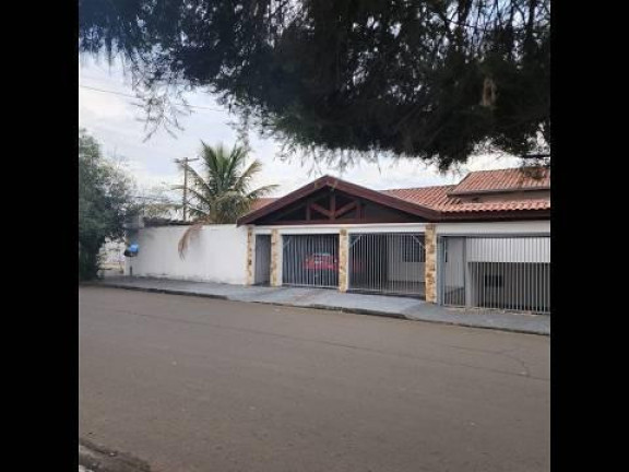 Casa com 4 Quartos à Venda,  em Antônio Zanaga - Americana