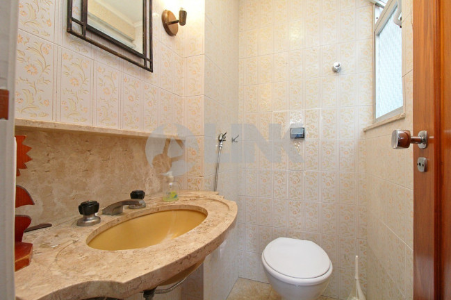 Imagem Apartamento com 4 Quartos à Venda, 214 m² em Menino Deus - Porto Alegre Imagem Apartamento com 4 Quartos à Venda, 214 m² em Menino Deus - Porto Alegre