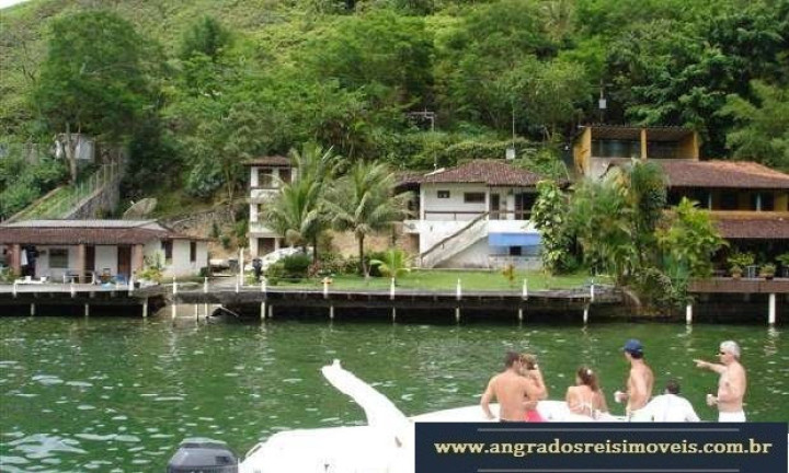 Imagem Sobrado com 6 Quartos à Venda,  em Ponta Do Sapê (cunhambebe) - Angra Dos Reis