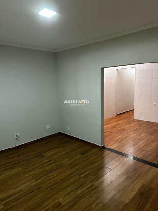 Imagem Casa com 2 Quartos à Venda, 178 m²