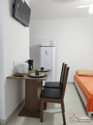 Imagem Casa com 1 Quarto para Alugar, 20 m² em Centro - Jacareí