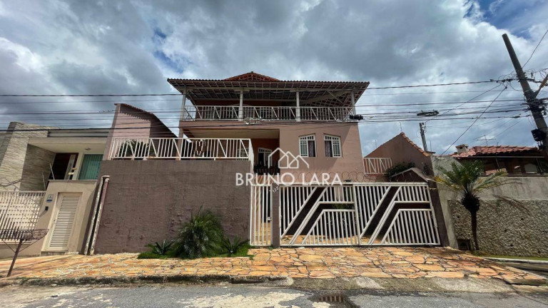 Imagem Casa com 5 Quartos à Venda, 370 m² em Guarujá - Betim Imagem Casa com 5 Quartos à Venda, 370 m² em Guarujá - Betim