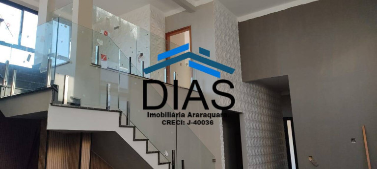 Imagem Casa com 4 Quartos à Venda, 310 m² em Jardim Imperador - Araraquara