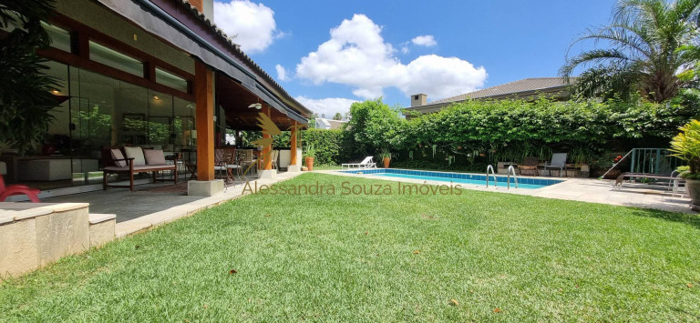 Imagem Casa com 4 Quartos à Venda, 560 m² em Aldeia Da Serra - Barueri Imagem Casa com 4 Quartos à Venda, 560 m² em Aldeia Da Serra - Barueri