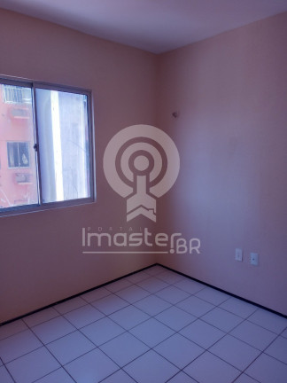 Imagem Apartamento com 2 Quartos à Venda, 44 m² em Tabapuá - Caucaia