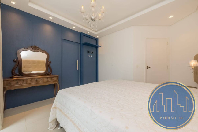 Imagem Casa com 3 Quartos à Venda, 350 m² em Praia Das Taquaras - Balneário Camboriú Imagem Casa com 3 Quartos à Venda, 350 m² em Praia Das Taquaras - Balneário Camboriú