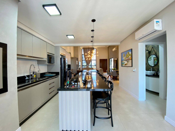Imagem Casa com 3 Quartos à Venda,  em Xangri-lá
