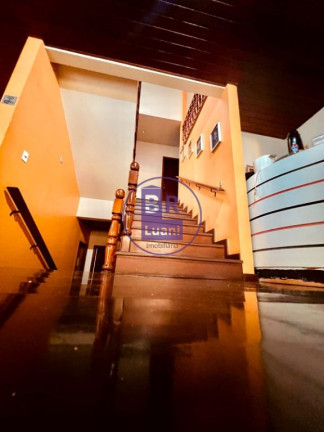 Imagem Sobrado com 6 Quartos para Alugar, 590 m² em Lima Azevedo - Londrina
