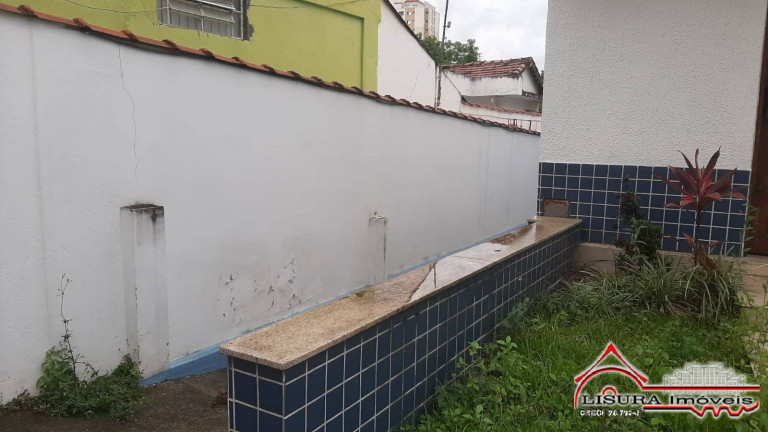 Imagem Casa com 7 Quartos para Alugar, 381 m² em Centro - Jacareí