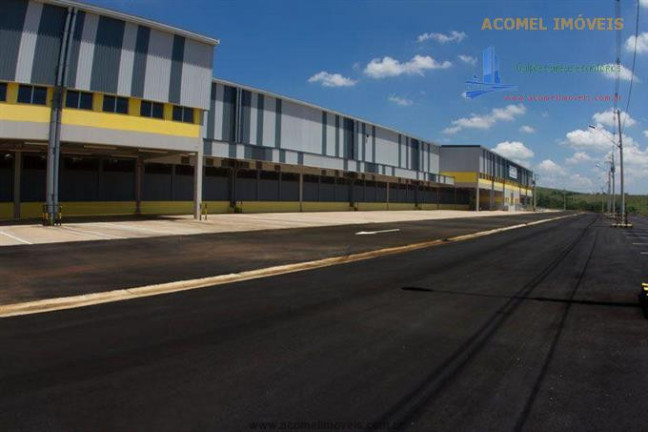 Imagem Imóvel Comercial para Alugar, 3.885 m² em Vila Galvão - Cacapava Imagem Imóvel Comercial para Alugar, 3.885 m² em Vila Galvão - Cacapava