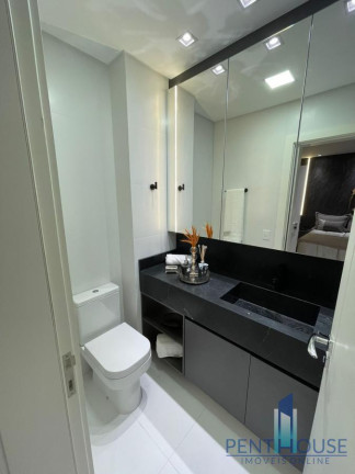Imagem Apartamento com 3 Quartos à Venda, 240 m² em Centro - Balneário Camboriú Imagem Apartamento com 3 Quartos à Venda, 240 m² em Centro - Balneário Camboriú