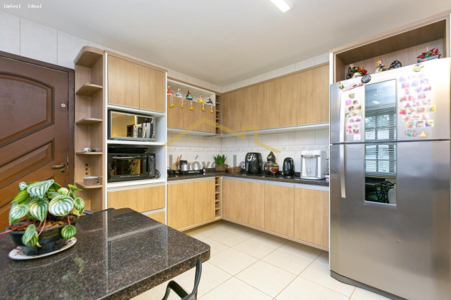 Imagem Casa com 3 Quartos à Venda, 390 m² em Roça Grande - Colombo