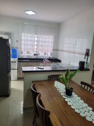 Imagem Casa com 3 Quartos à Venda, 105 m² em Bairro Maracanã - Jarinu