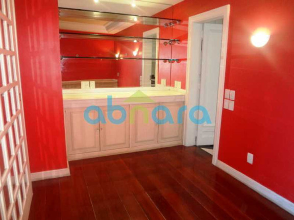 Imagem Apartamento com 4 Quartos à Venda, 250 m² em Copacabana - Rio De Janeiro Imagem Apartamento com 4 Quartos à Venda, 250 m² em Copacabana - Rio De Janeiro