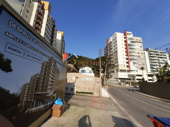 Imagem Imóvel à Venda, 227 m² em Itacorubi - Florianópolis Imagem Imóvel à Venda, 227 m² em Itacorubi - Florianópolis