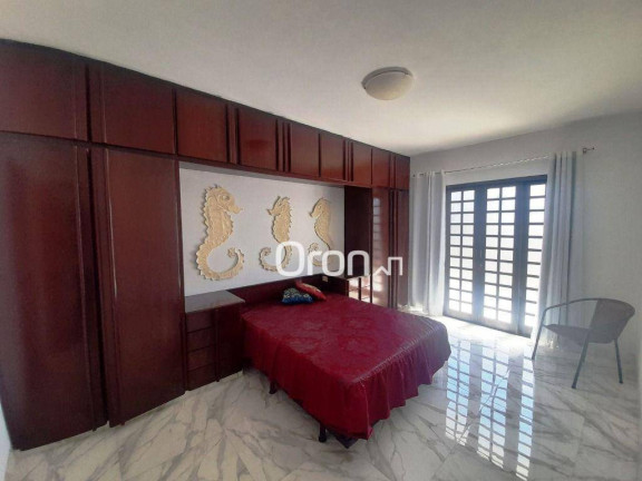 Imagem Sobrado com 3 Quartos à Venda, 270 m² em Jardim América - Goiânia
