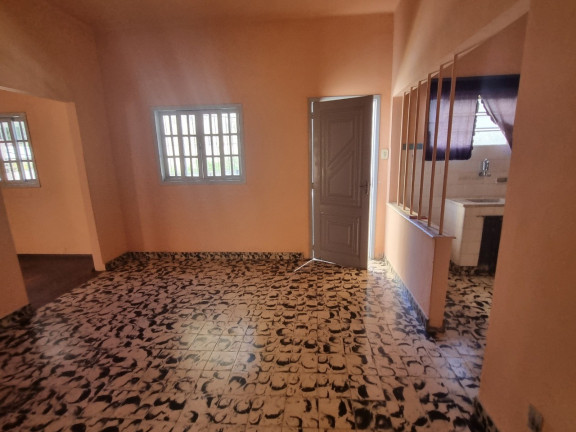 Imagem Sobrado com 2 Quartos para Alugar, 140 m² em Centro - Itaborai