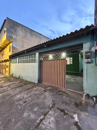 Casa com 3 Quartos à Venda, 240 m² em Feu Rosa - Serra