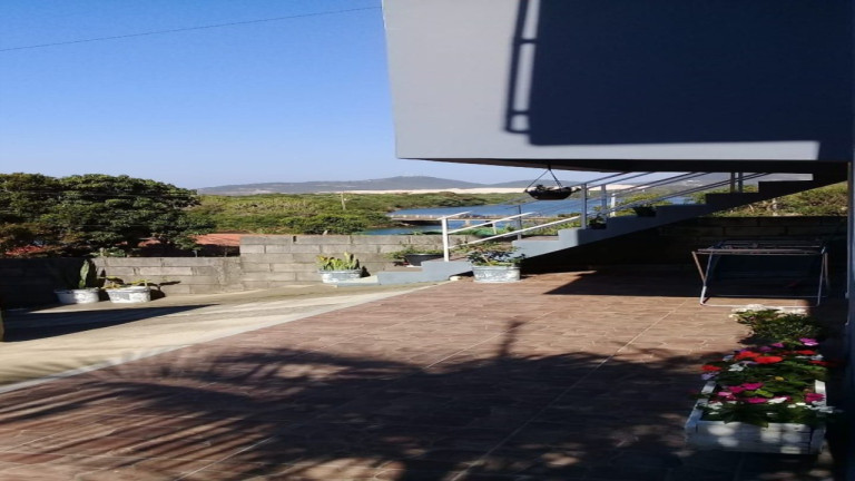 Imagem Imóvel com 4 Quartos à Venda, 125 m² em Praia Do Siriú - Garopaba
