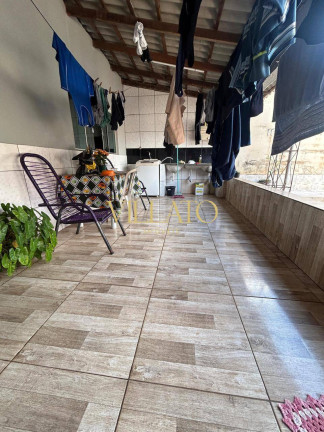 Imagem Casa com 5 Quartos à Venda, 200 m² em Jardim Fonte Nova - Goiânia Imagem Casa com 5 Quartos à Venda, 200 m² em Jardim Fonte Nova - Goiânia
