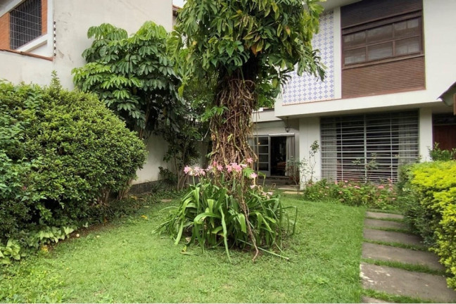 Imagem Casa com 4 Quartos à Venda, 313 m² em Jardim Novo Mundo - São Paulo