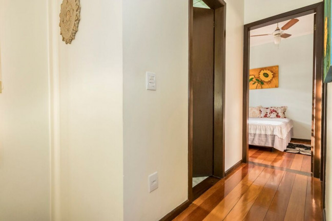 Imagem Imóvel com 4 Quartos à Venda,  em Jardim Itu - Porto Alegre