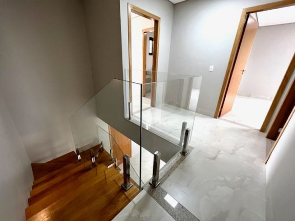 Imagem Sobrado com 4 Quartos à Venda, 160 m² em Vila Rosa - Goiânia