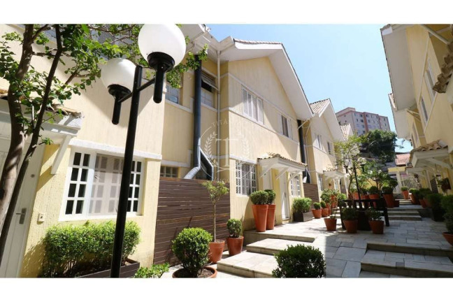 Imagem Casa de Condomínio com 3 Quartos à Venda, 141 m² em Vila Sônia - São Paulo Imagem Casa de Condomínio com 3 Quartos à Venda, 141 m² em Vila Sônia - São Paulo