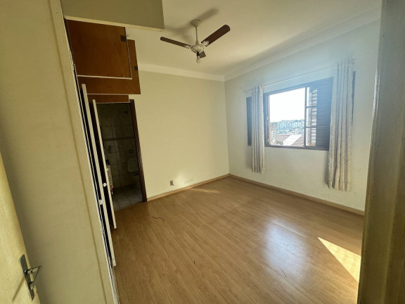 Imagem Casa com 2 Quartos para Alugar, 400 m² em Centro - Botucatu Imagem Casa com 2 Quartos para Alugar, 400 m² em Centro - Botucatu