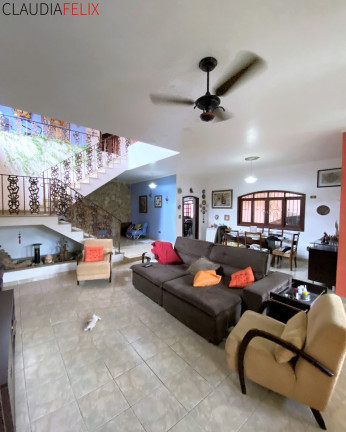 Imagem Imóvel com 3 Quartos à Venda, 358 m² em Canto Do Forte - Praia Grande Imagem Imóvel com 3 Quartos à Venda, 358 m² em Canto Do Forte - Praia Grande