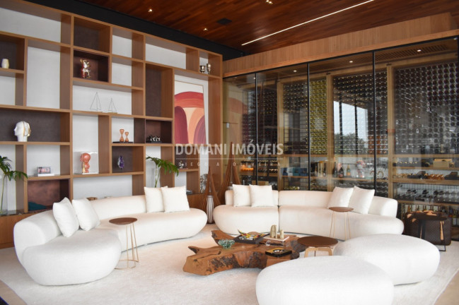 Imagem Casa com 11 Quartos à Venda, 2.460 m² em Região De Descansópolis - Campos Do Jordão Imagem Casa com 11 Quartos à Venda, 2.460 m² em Região De Descansópolis - Campos Do Jordão