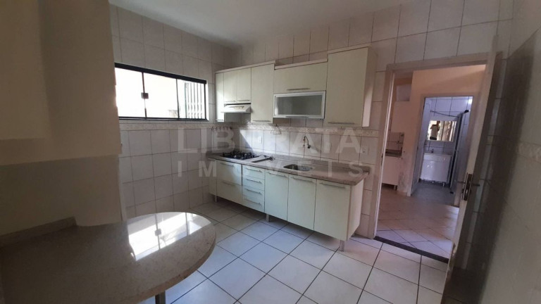 Imagem Sala Comercial à Venda, 281 m² em Centro - Navegantes Imagem Sala Comercial à Venda, 281 m² em Centro - Navegantes