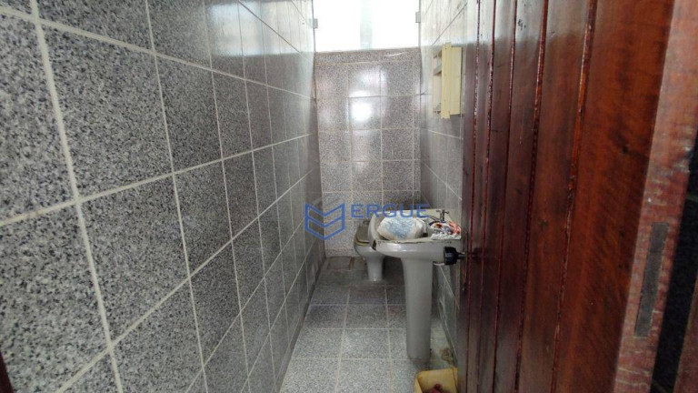 Imagem Casa com 2 Quartos à Venda, 294 m² em Montese - Fortaleza