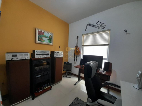 Imagem Apartamento com 3 Quartos à Venda, 136 m² em Várzea - Teresópolis