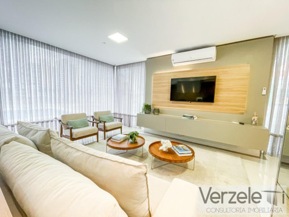 Imagem Apartamento com 3 Quartos à Venda, 126 m² em Centro - Balneário Camboriú Imagem Apartamento com 3 Quartos à Venda, 126 m² em Centro - Balneário Camboriú
